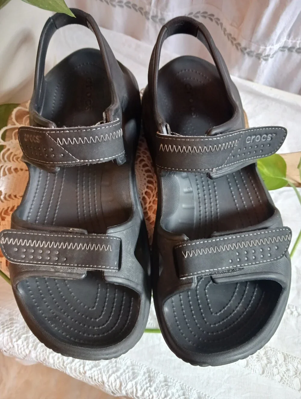 Ionic Comfort Crocs Men 11 Black Velcro Straps Good Condition Soles And Footbed